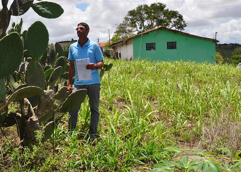 ‘Regularização fundiária iria beneficiar 1 milhão de pequenos agricultores’
