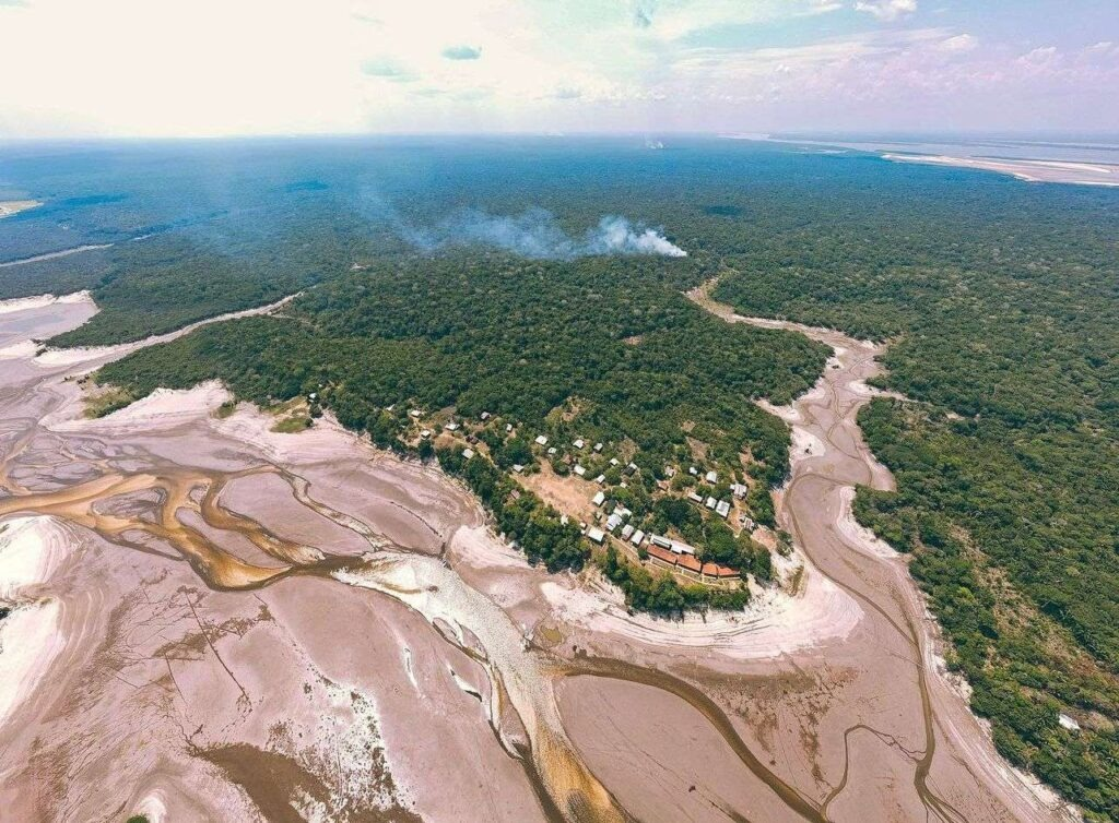 SECA NA AMAZÔNIA: níveis dos rios descem antes do previsto; estado em alerta